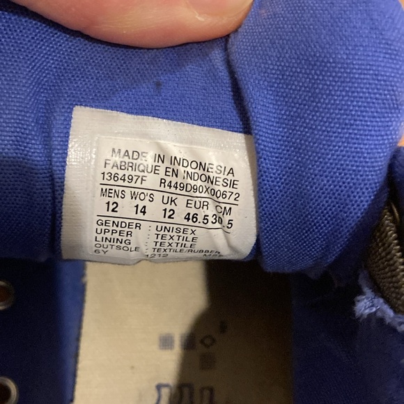 Men’s Converse Sneakers - Picture 6 of 7